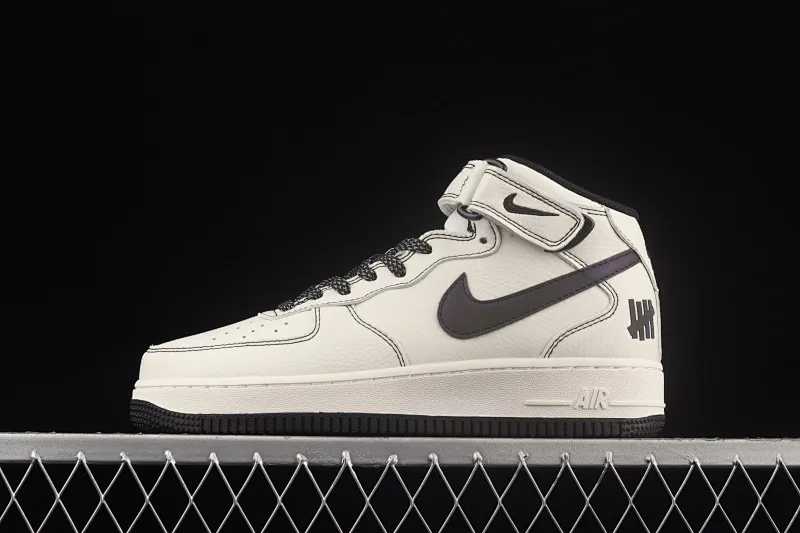 All categories Nk Air Force 1 Air Force series Nk Air Force 1 Mid Air Force mid-top Undefeated x Nk Air Force 1'07 Mid Daredevil Air Force One mid-top casual sneakers CJ6690-100
